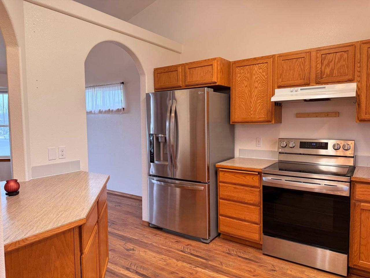 8104 N Ainsworth Dr - Photo 6 of 23