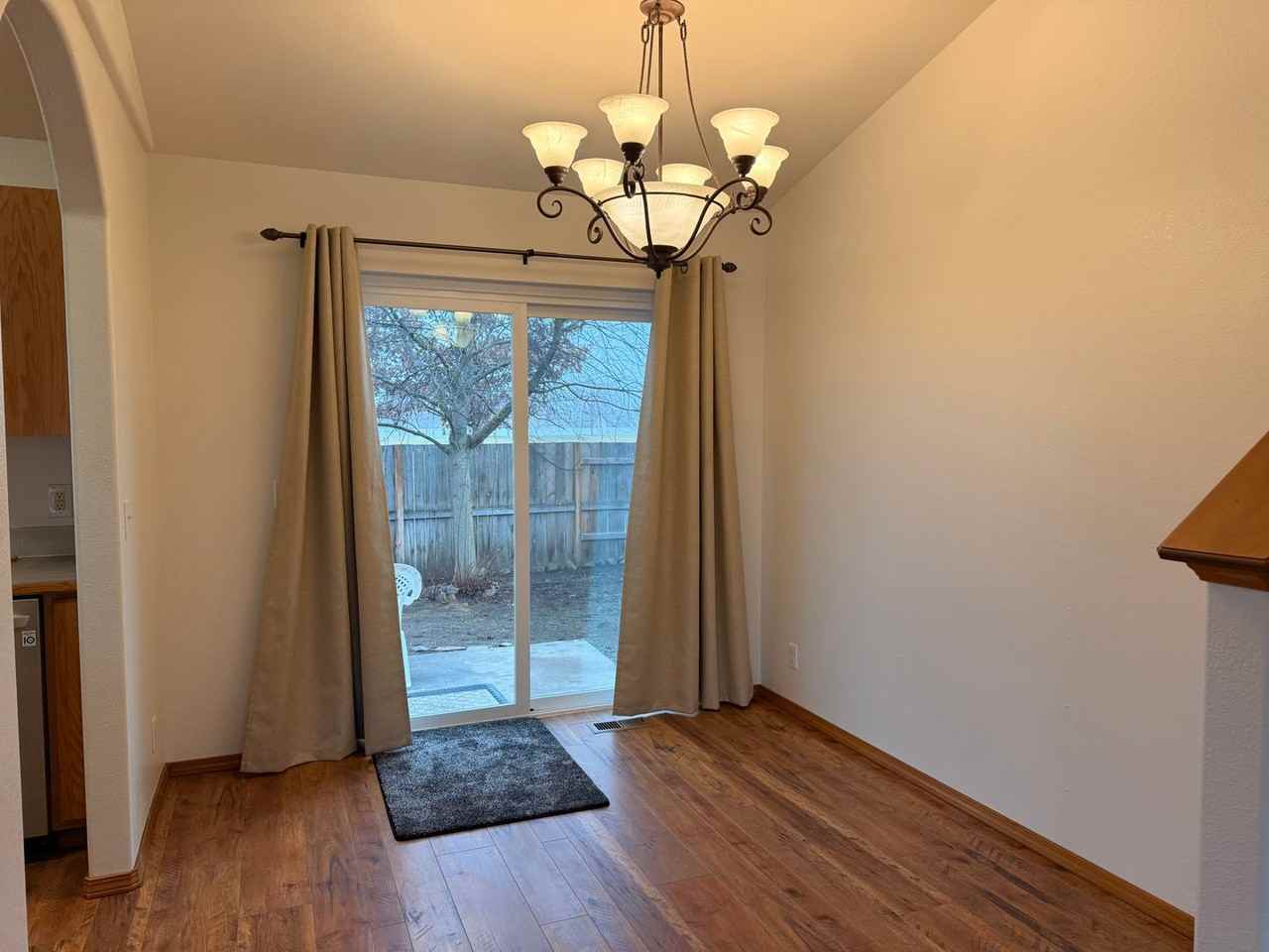 8104 N Ainsworth Dr - Photo 7 of 23