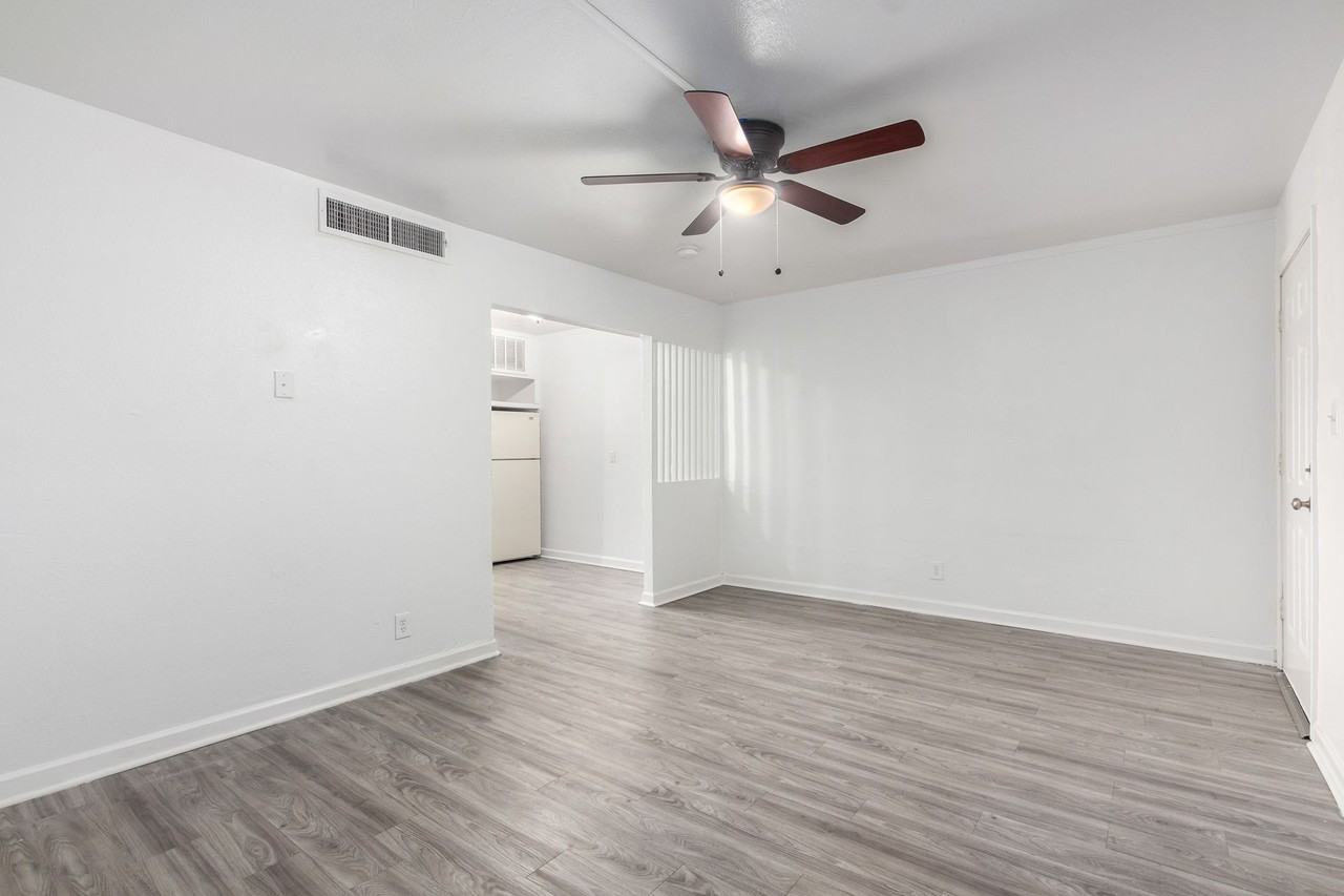 1629 W Filmore - Photo 6 of 35