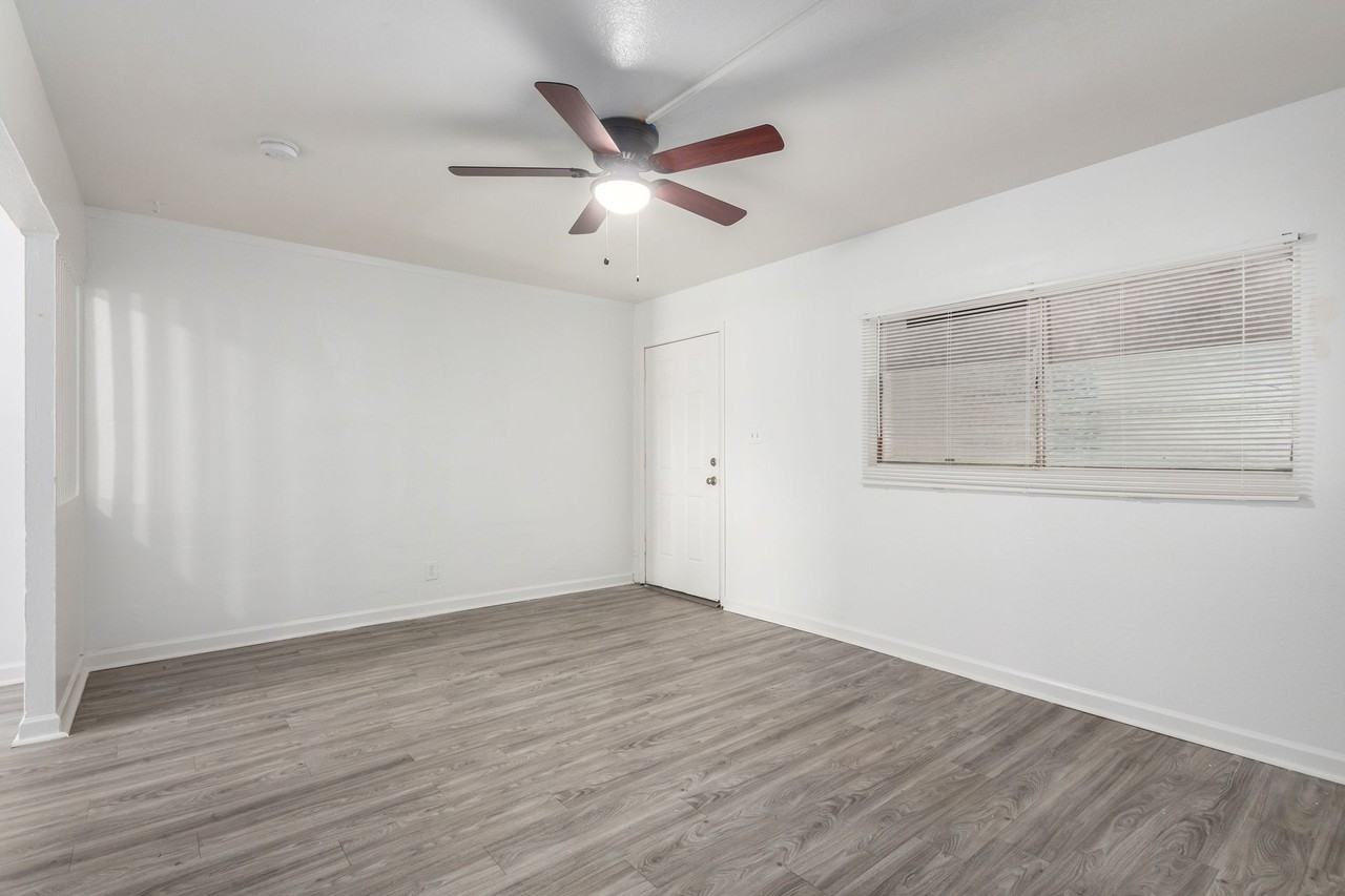 1629 W Filmore - Photo 7 of 35