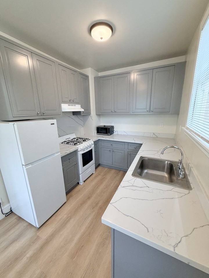 The Franklin Building - Photo 3 of 6