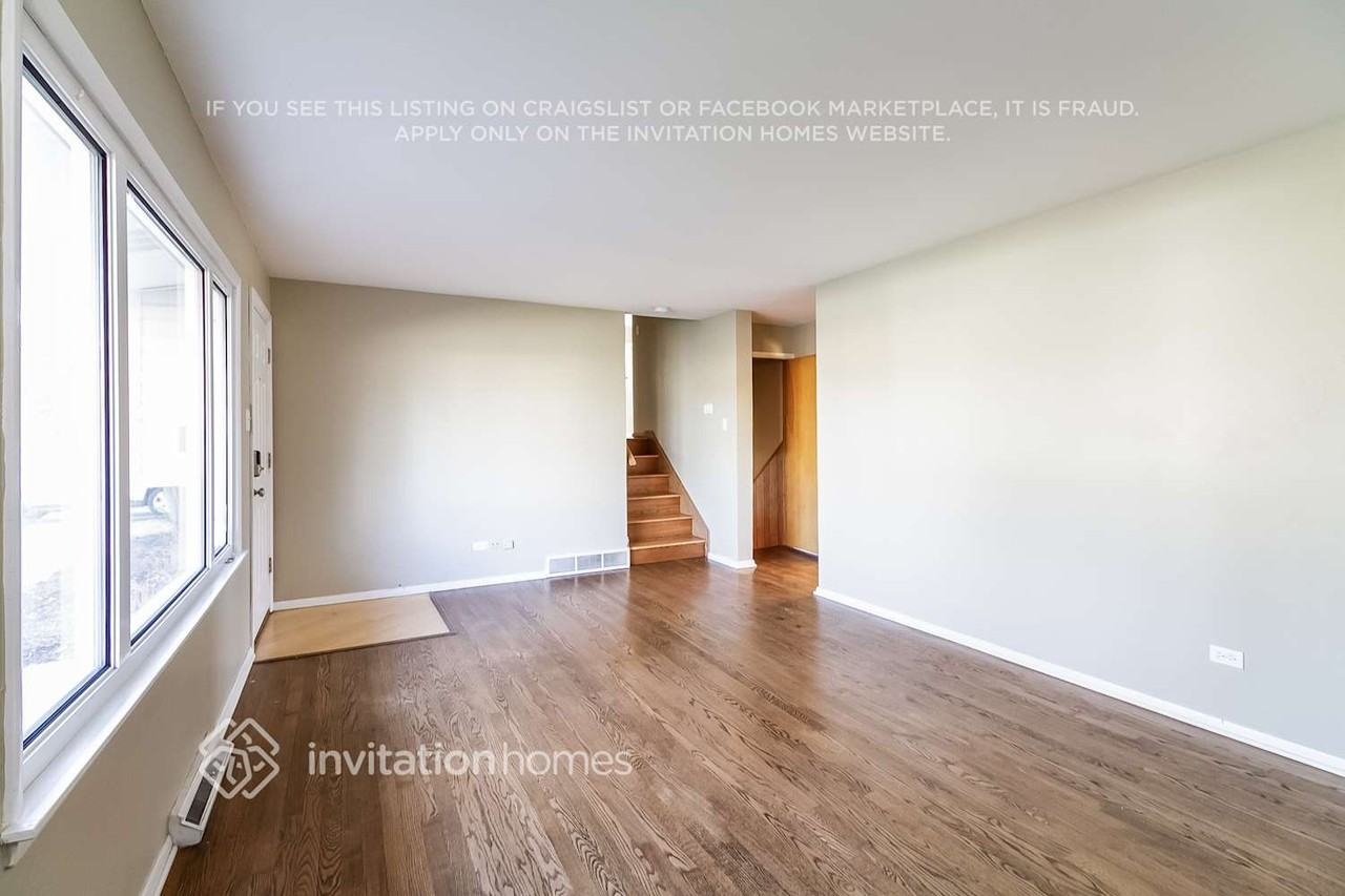 18922 Greenbay Ave - Photo 3 of 17