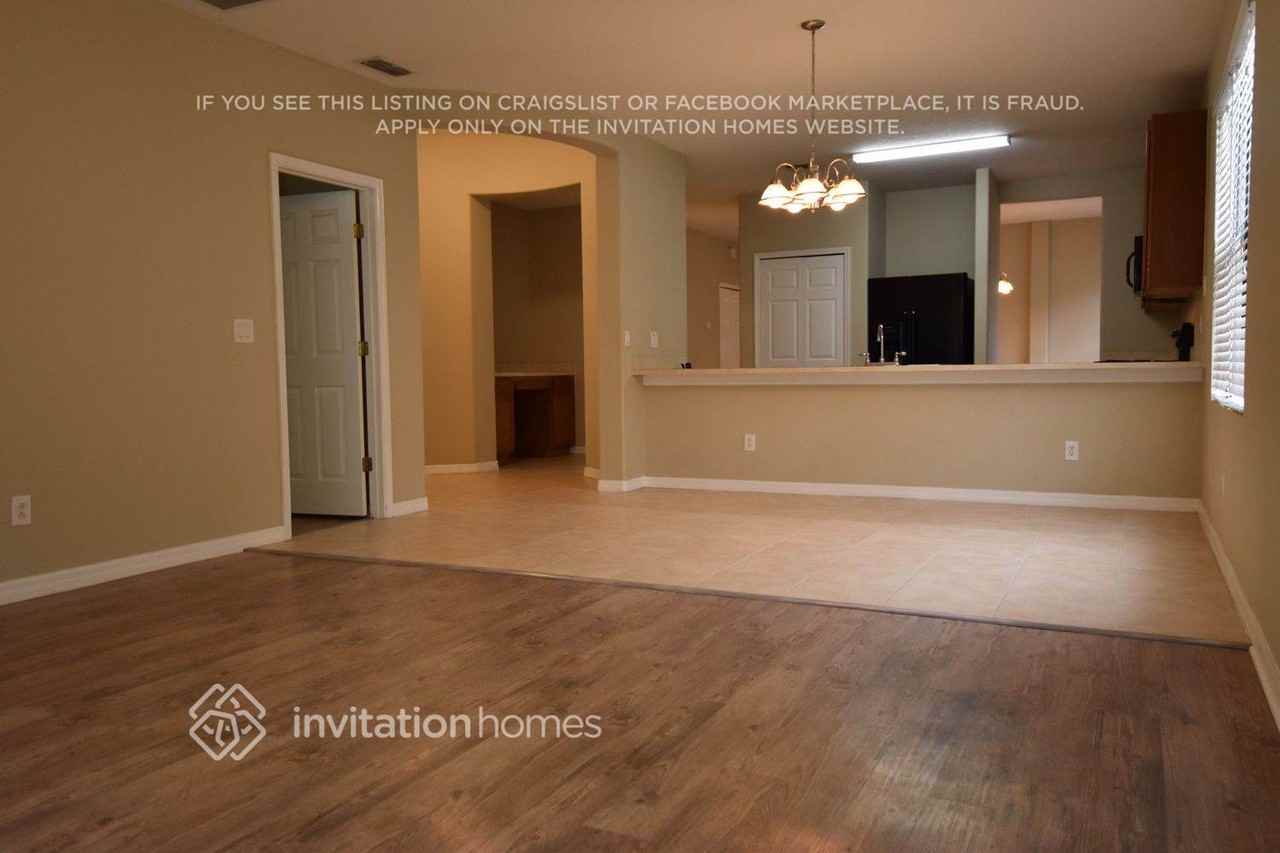 9115 Tivoli Chase Dr - Photo 4 of 13