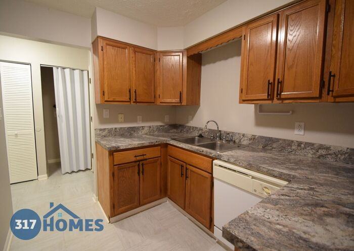 2019 Northdale Lake Dr #C - Photo 6 of 16