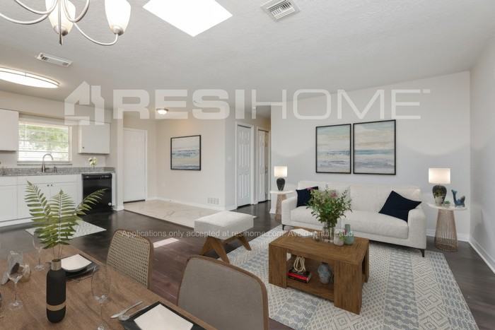 1309 Lark Ct - Photo 4 of 18