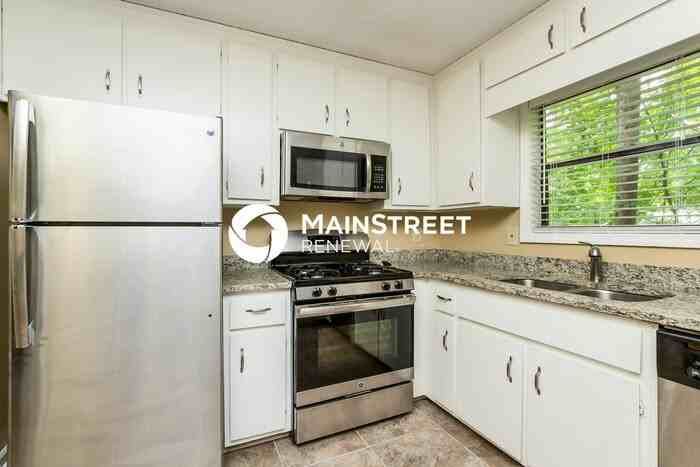 505 Wood Crest Ct - Photo 6 of 15