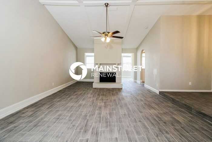 1638 Chisolm Trl - Photo 3 of 16