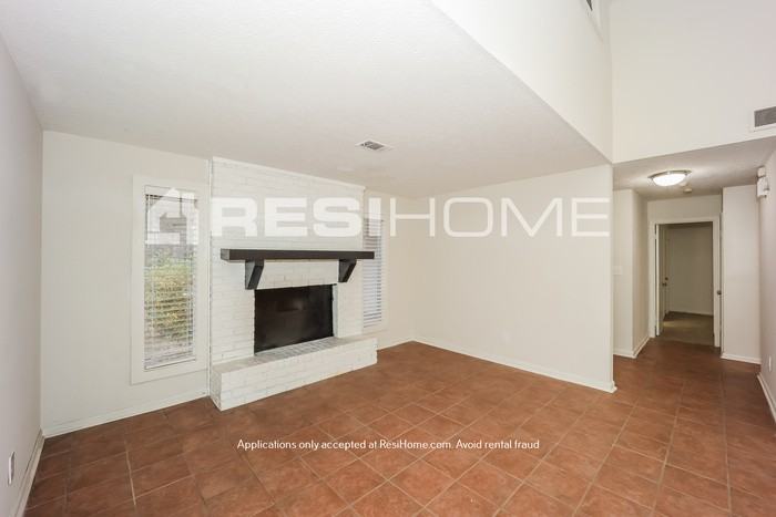 7870 Stanebrook Dr - Photo 5 of 21