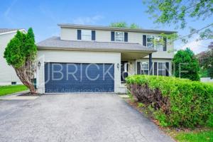 featured image of 2722 Barrows Rd