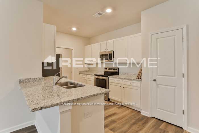 22 Remington Ln - Photo 2 of 23