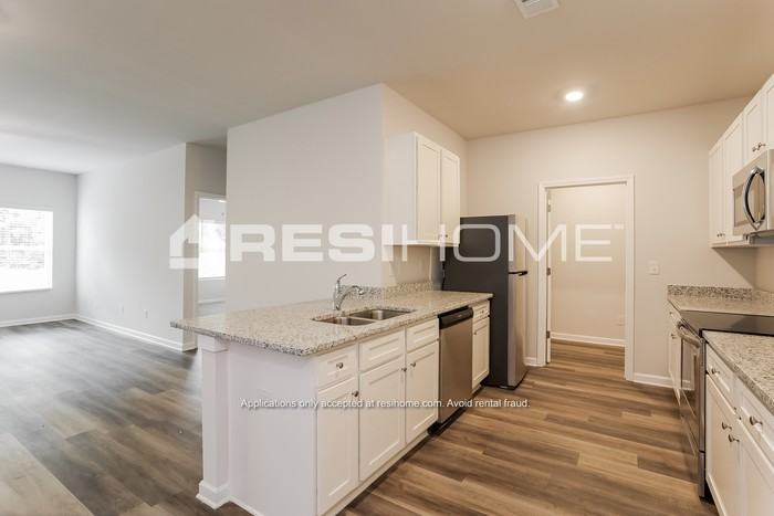 22 Remington Ln - Photo 3 of 23