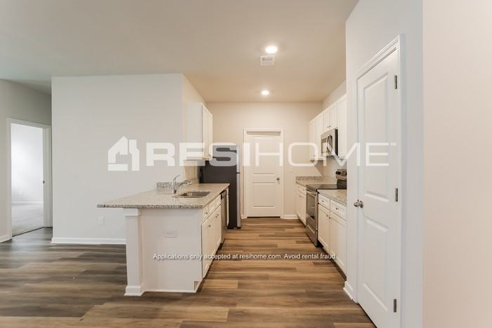 22 Remington Ln - Photo 4 of 23