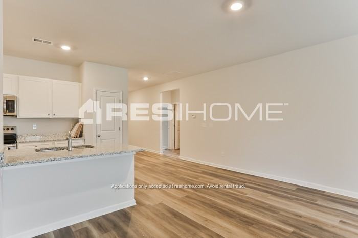 22 Remington Ln - Photo 5 of 23