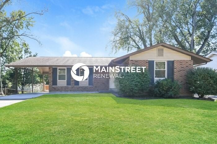 1528 Gerard Park Ln - Photo 3 of 16