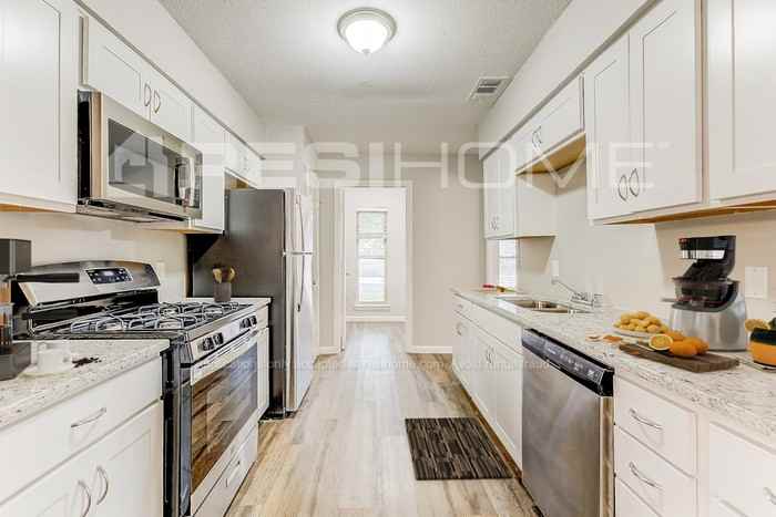 7128 Elderberry Ln - Photo 2 of 17