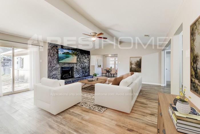 7128 Elderberry Ln - Photo 5 of 17