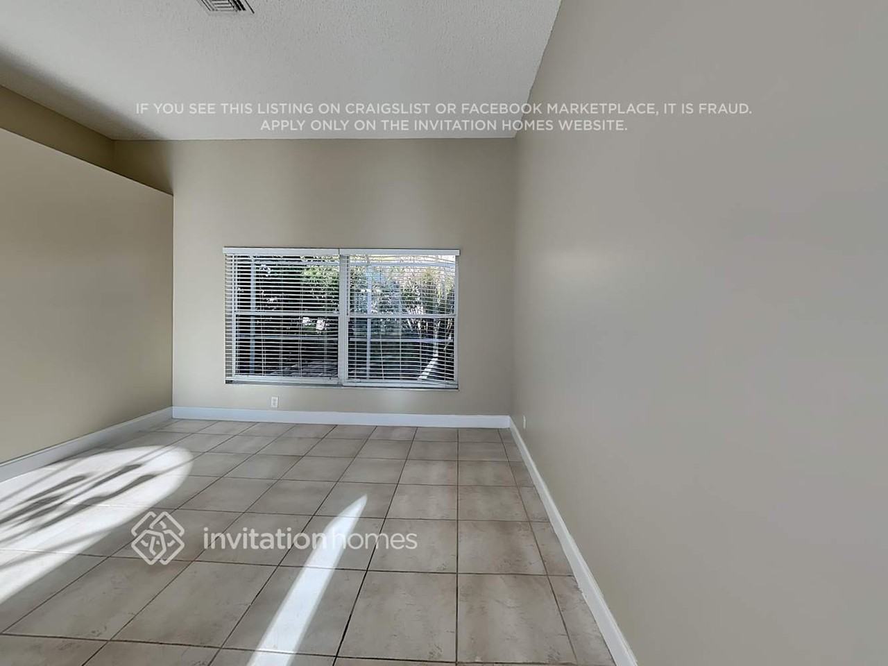 450 Sw 182nd Way - Photo 4 of 19