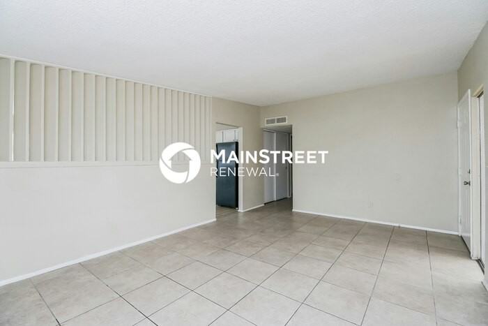 9811 E 33rd St - Photo 4 of 16