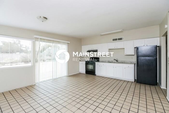 9811 E 33rd St - Photo 7 of 16