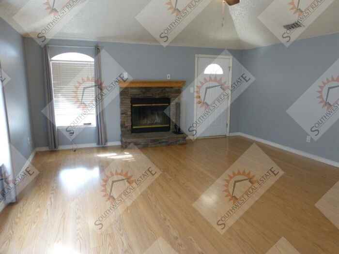 300 Burro Trl - Photo 4 of 14