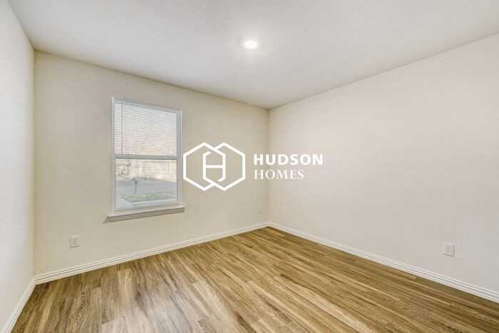 605 S 13th St #A - Photo 5 of 14