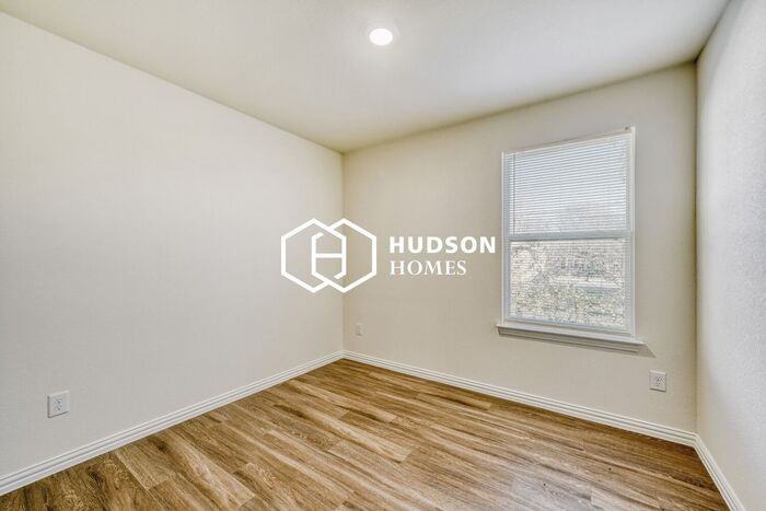 605 S 13th St #A - Photo 7 of 14