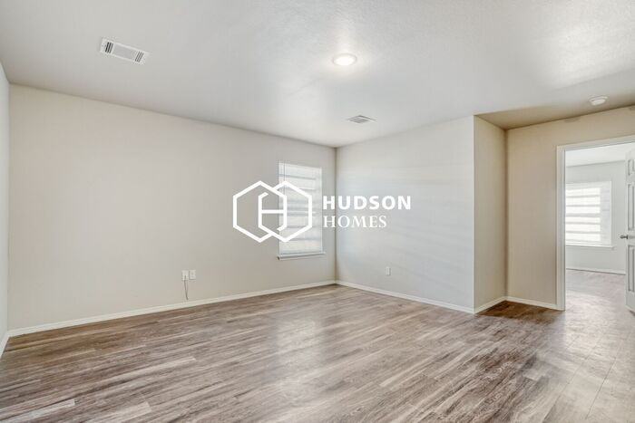 507 N Monroe St #B - Photo 3 of 14