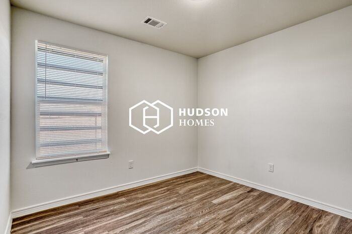 1200 N Van Buren St - Photo 6 of 14