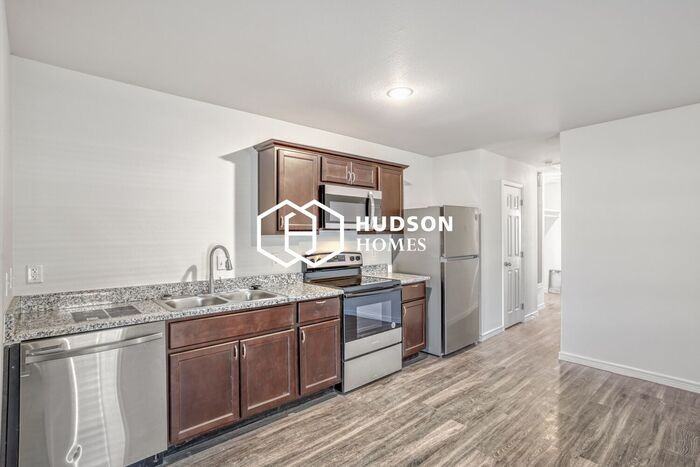 1421 Nw 16th Ave #B - Photo 4 of 14