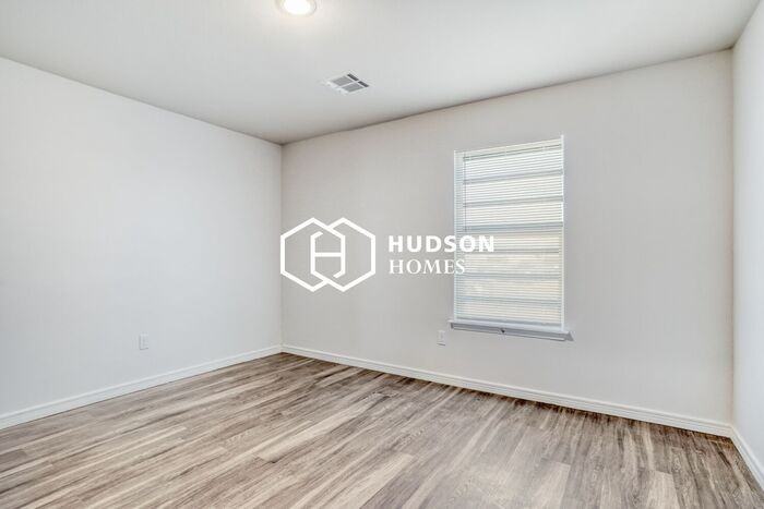 1421 Nw 16th Ave #B - Photo 6 of 14