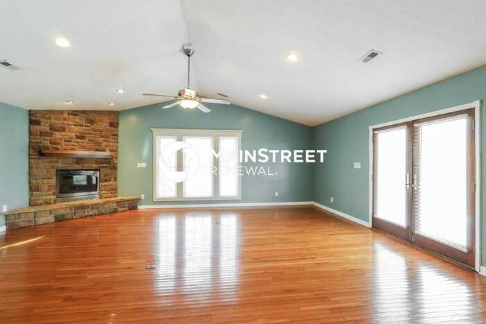 7718 Dominique Dr - Photo 5 of 16