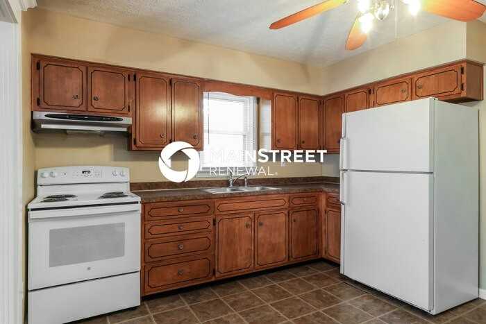 7718 Dominique Dr - Photo 7 of 16