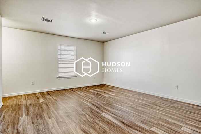 1344 Nw 11th Ave - Photo 3 of 14