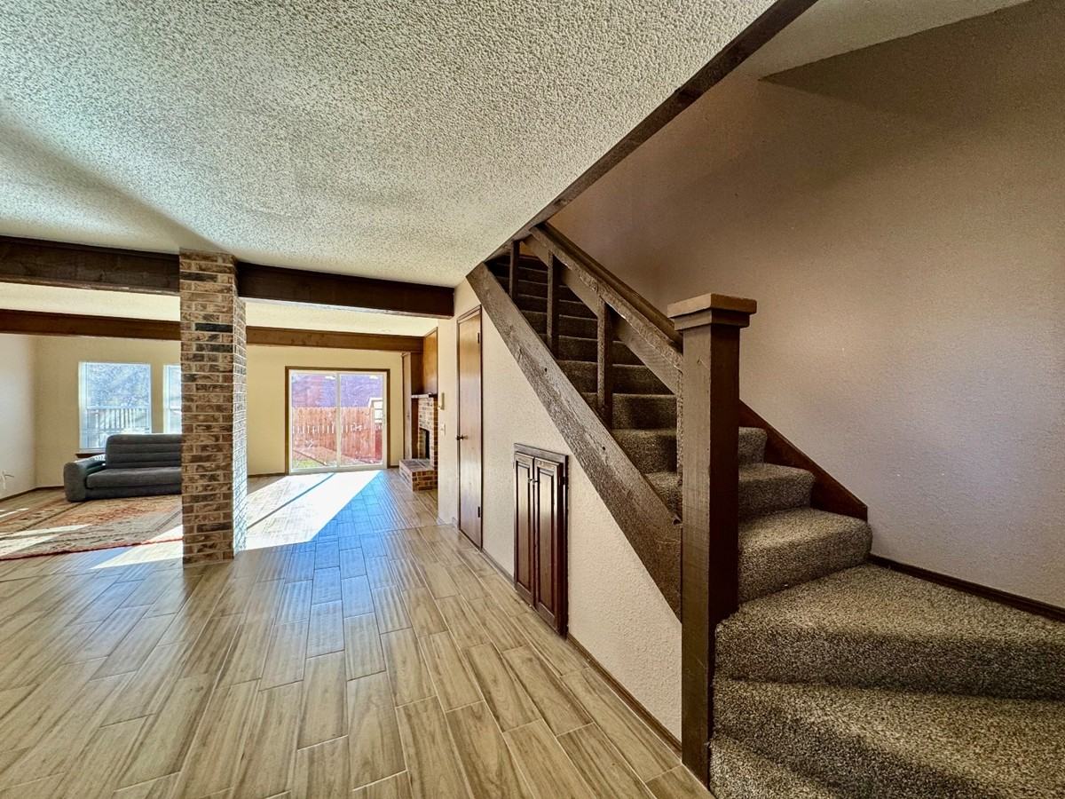 1622 Windhill Ave #1 - Photo 5 of 31