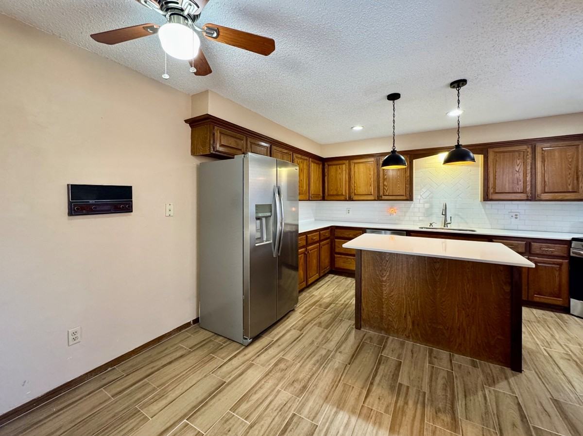 1622 Windhill Ave #1 - Photo 6 of 31