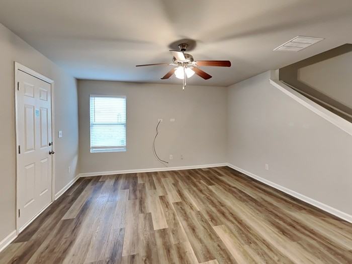 15 Blake Ave - Photo 5 of 21