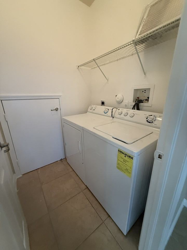 3236 Nw 31st Ter #1 - Photo 3 of 50