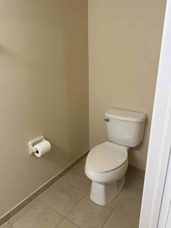 3236 Nw 31st Ter #1 - Photo 5 of 50