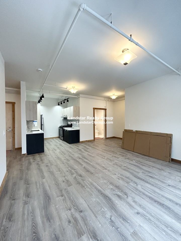 4600 S Ellis Ave #204