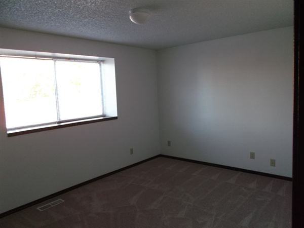 Cambridge Station Apartments - Photo 2 of 10