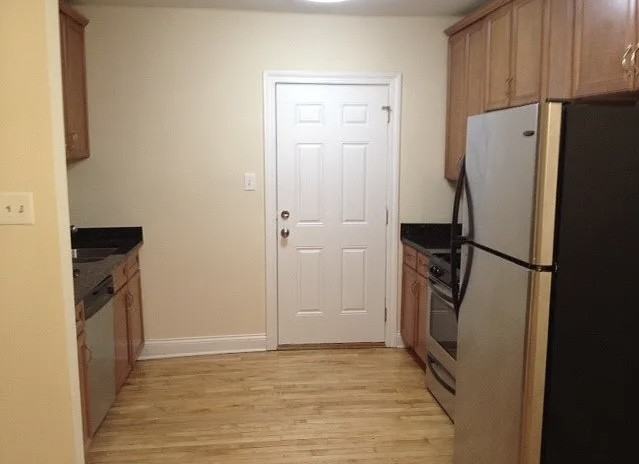 4556 W George St #1 - Photo 4 of 4