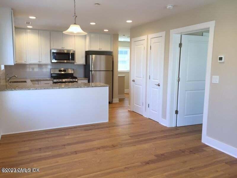 180 Hamilton Ave #C - Photo 7 of 19