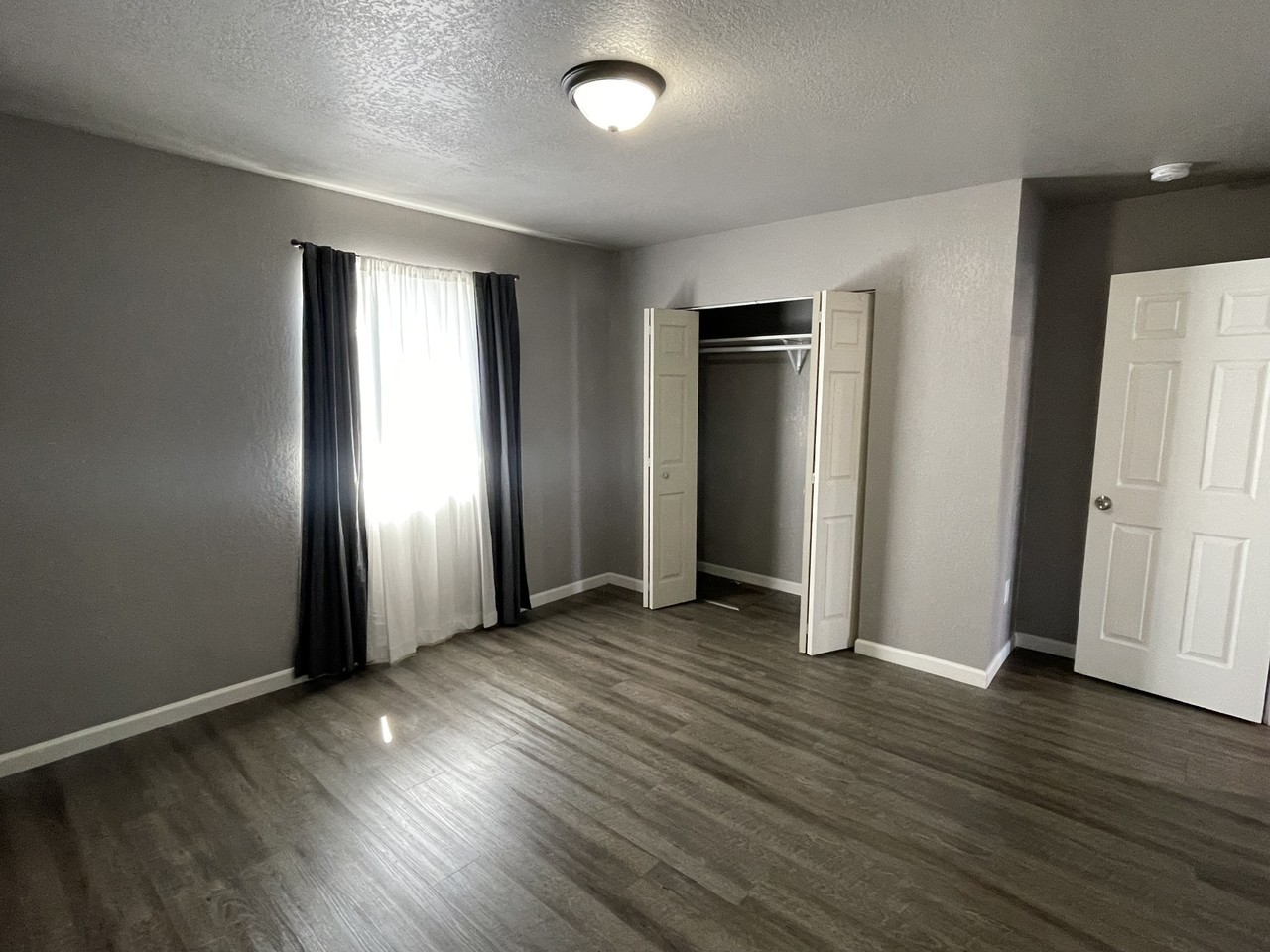 1114 Willow St #5 - Photo 2 of 7