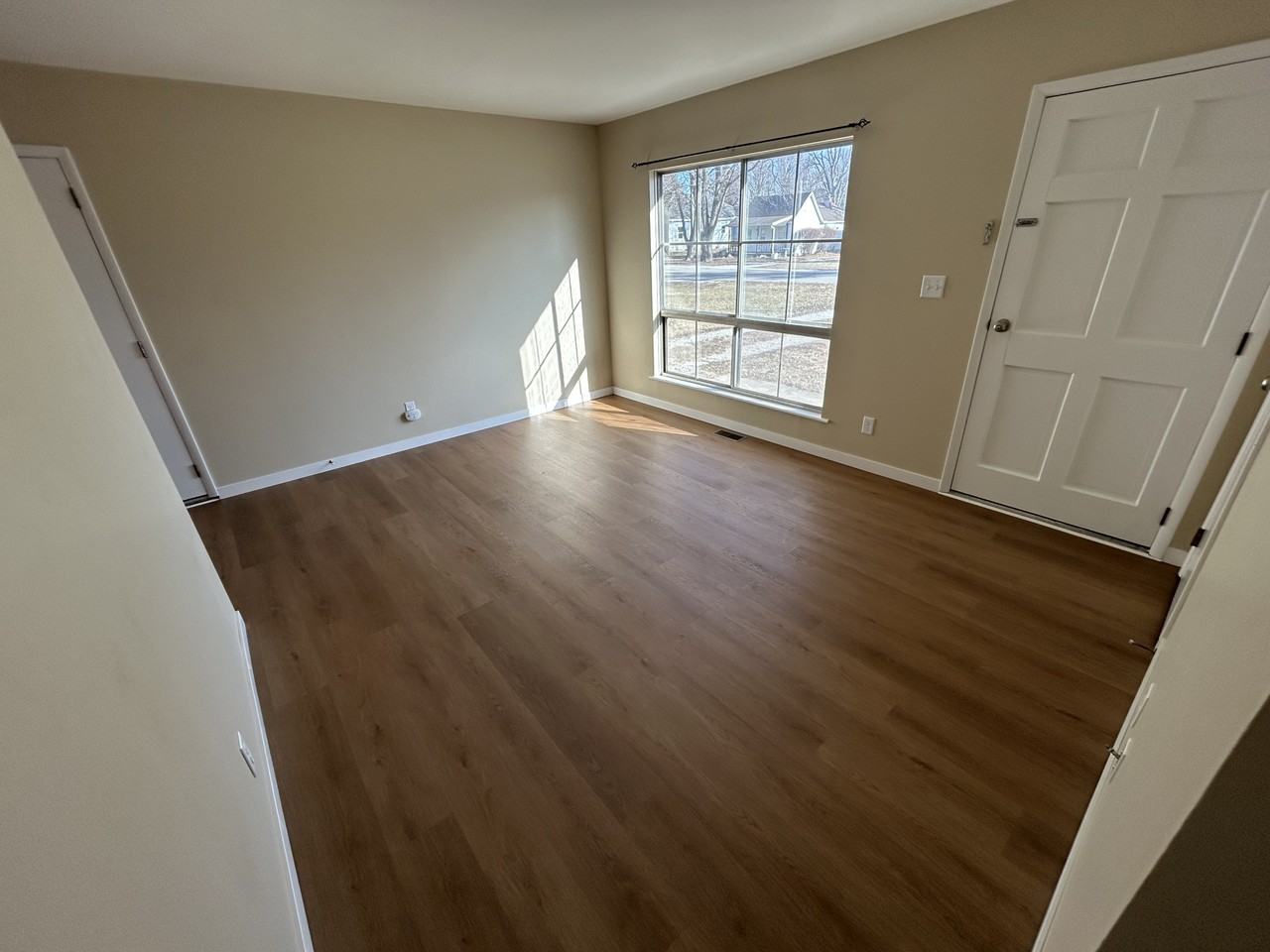 214 S 4th Ave #NA - Photo 3 of 10