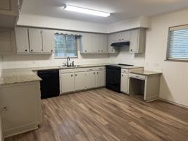 featured image of 2927 Greenhills Dr #2927