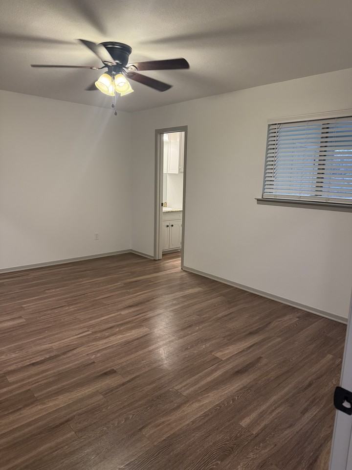 2927 Greenhills Dr #2927 - Photo 7 of 19