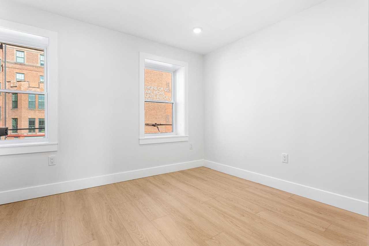 116 E Huntingdon St - Photo 6 of 8