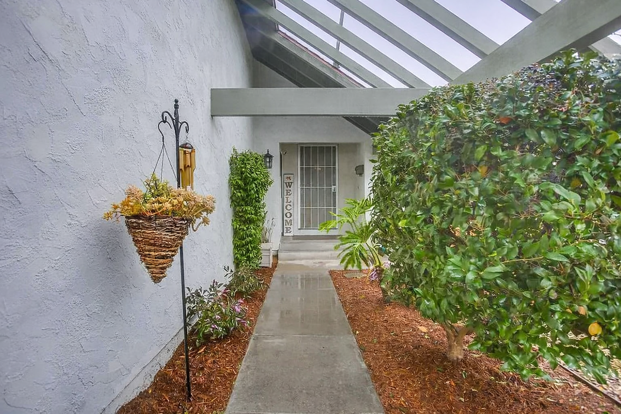 1140 Harding St #1 - Photo 3 of 28