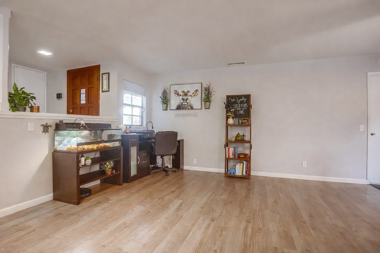 1140 Harding St #1 - Photo 7 of 28