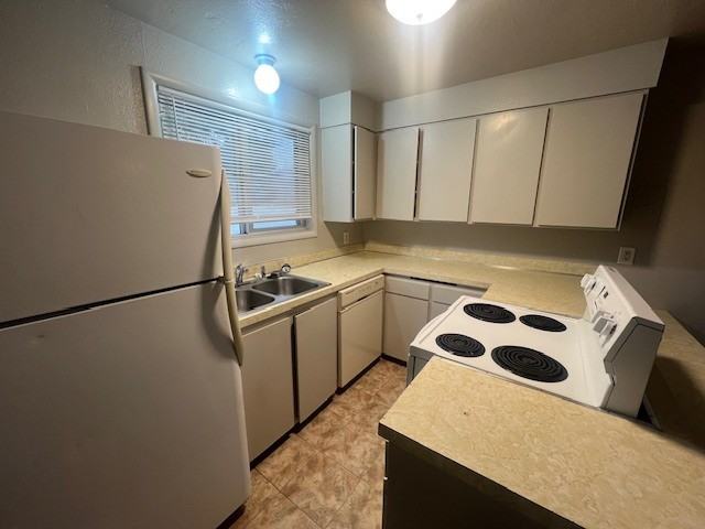 5901 N Pierce Park Ln - Photo 2 of 11